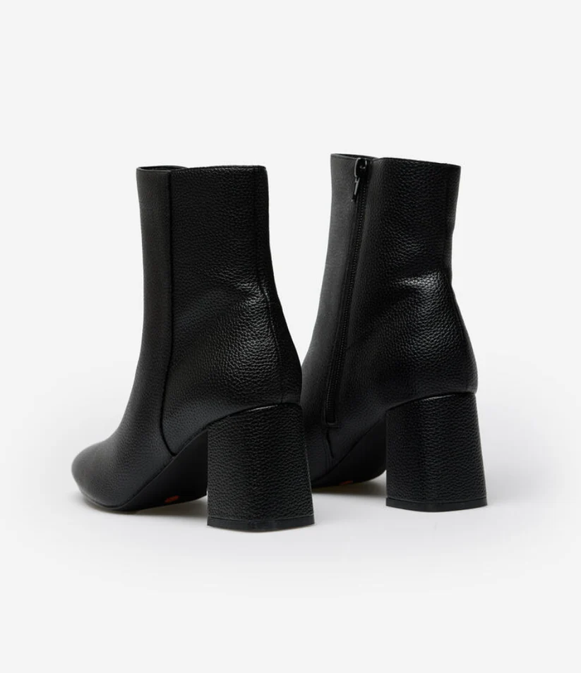Vittoria Boots